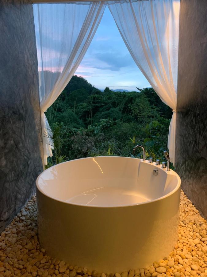 Hotel Tanoshi Glamping In Khao Sok Khao Sok National Park Exterior foto